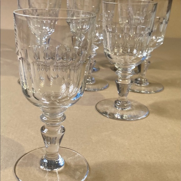 Antique small crystal white wine glasses set 8 good used condition - Picture 4 of 11